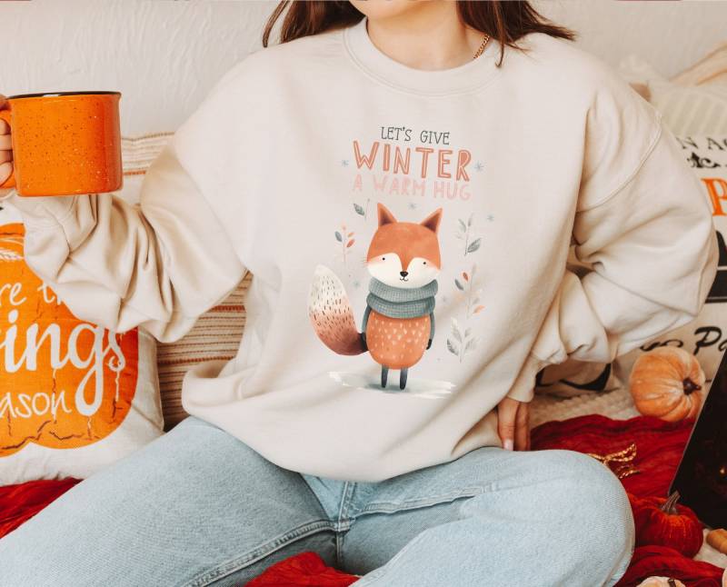 Weihnachten Pullover Fuchs Winter Hug - Christmas Tree Sweater Boho Kleidung Christmasclothing Sweatshirt Cottagecore-style von BooksandBotany