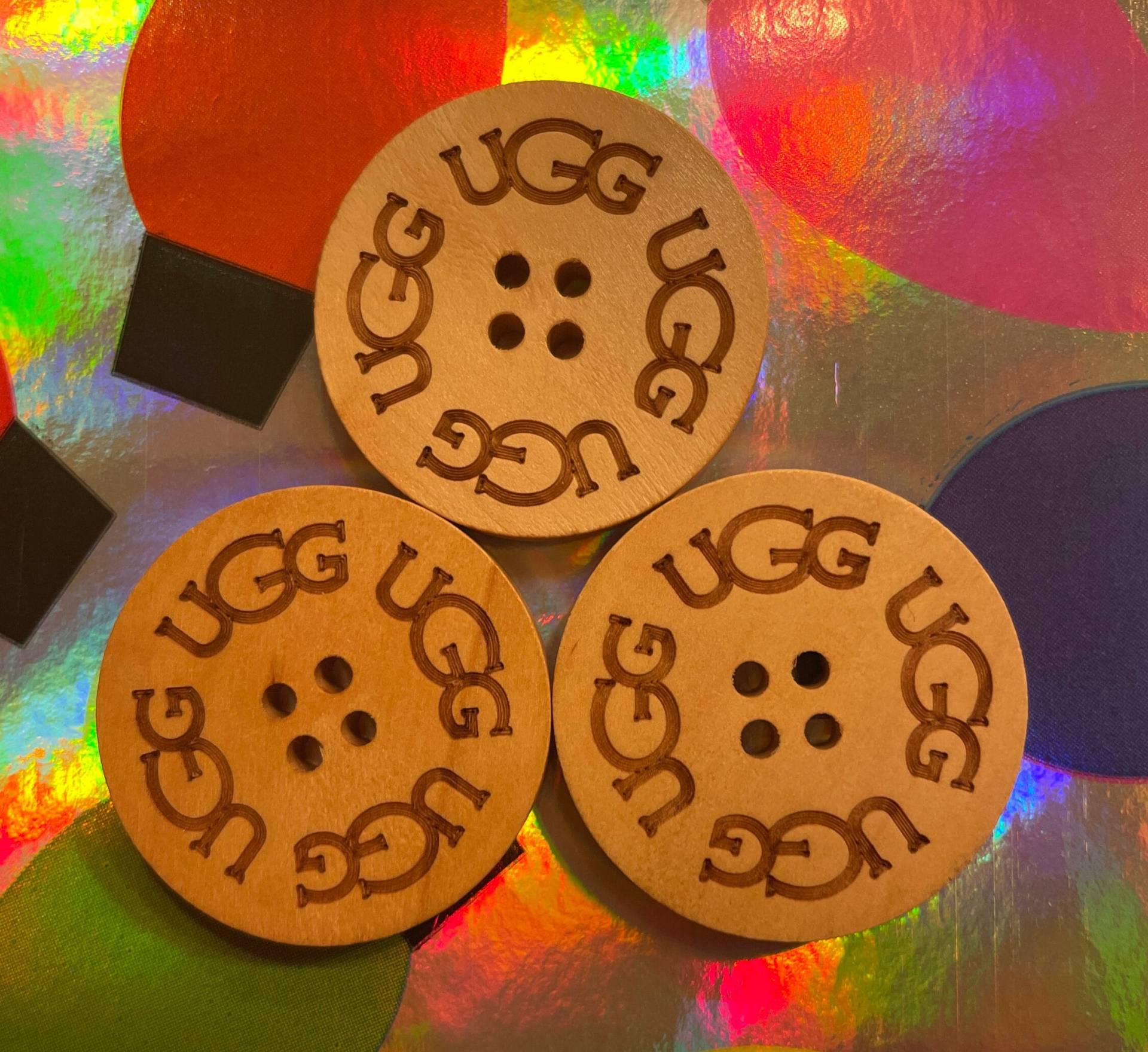 Drei | 3 Ugg Ersatz Buttons Natur Sand 3 cm Erwachsene Stiefel Ugh Uggs Spare Extra Bailey Triplet Drei | 3 Ugg Ersatz Buttons Natur Sand 3 cm Erwachsene Stiefel Ugh Uggs Spare Extra Bailey Triplet von BoomersBargains