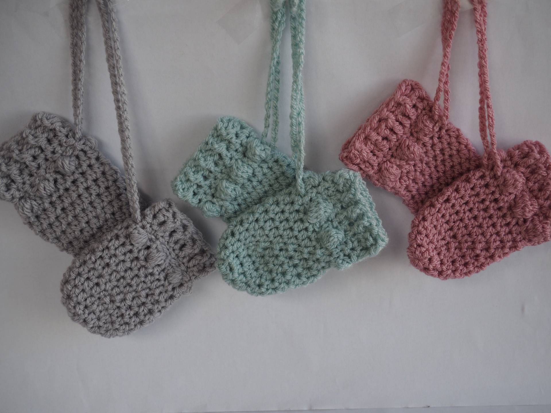 Gehäkelte Babyhandschuhe, Babybobblehandschuhe, Kratzhandschuhe, Unisex Handschuhe, Neue Babyhandschuhe von Bootilicious