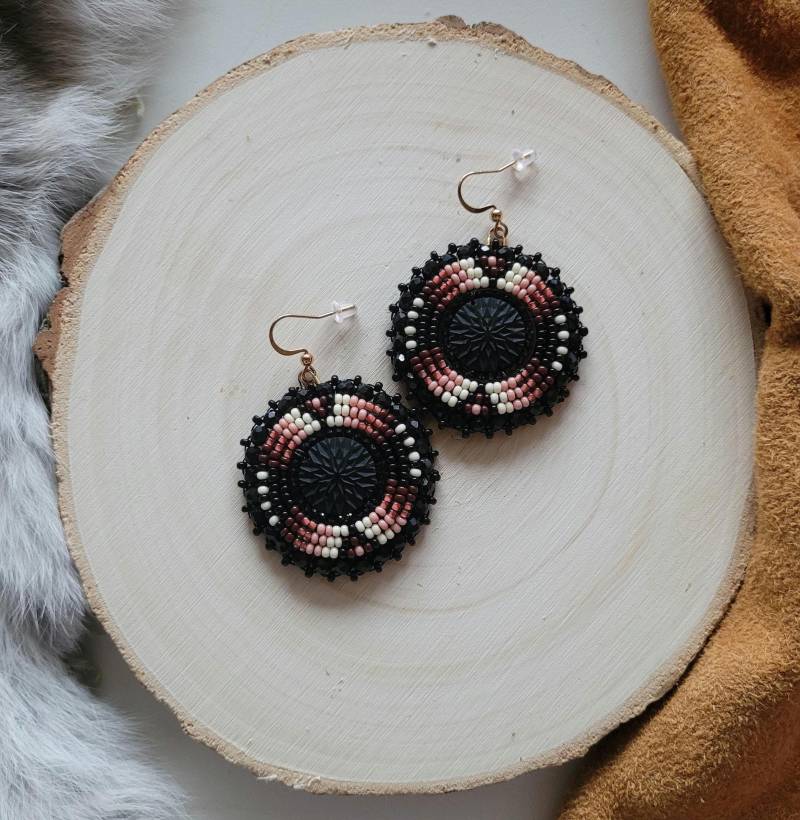 Altrosa | Runde Perlen Ohrringe, Rosa Und Mauve Ohrringe von BorealForestBeads