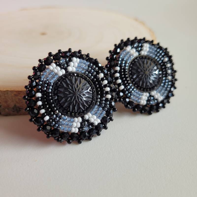 Gewitter | Runde Perlen Ohrring, Schwarz Ombre Ohrringe von BorealForestBeads