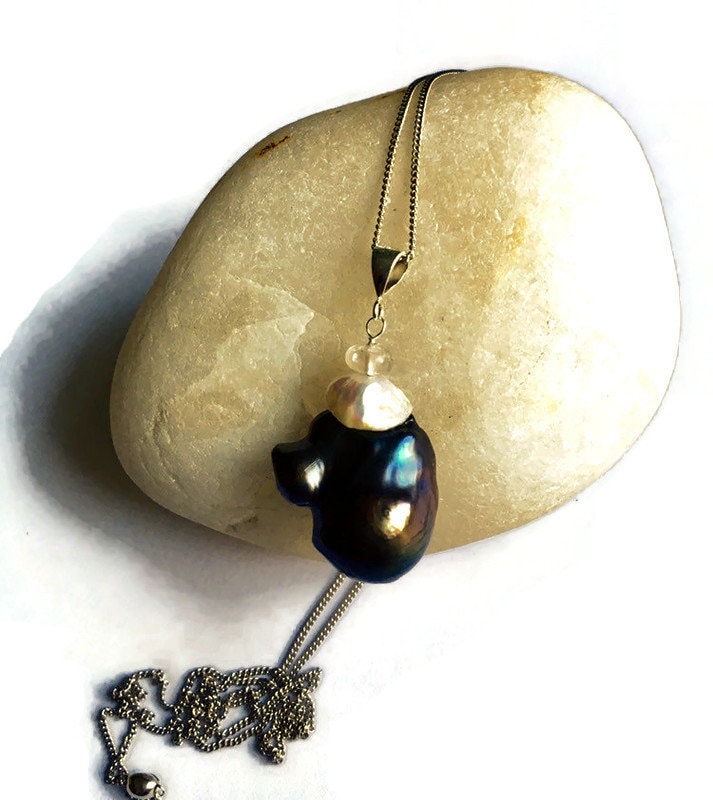 Barock Perlen Und Morganit Anhänger von BorealisJewellery