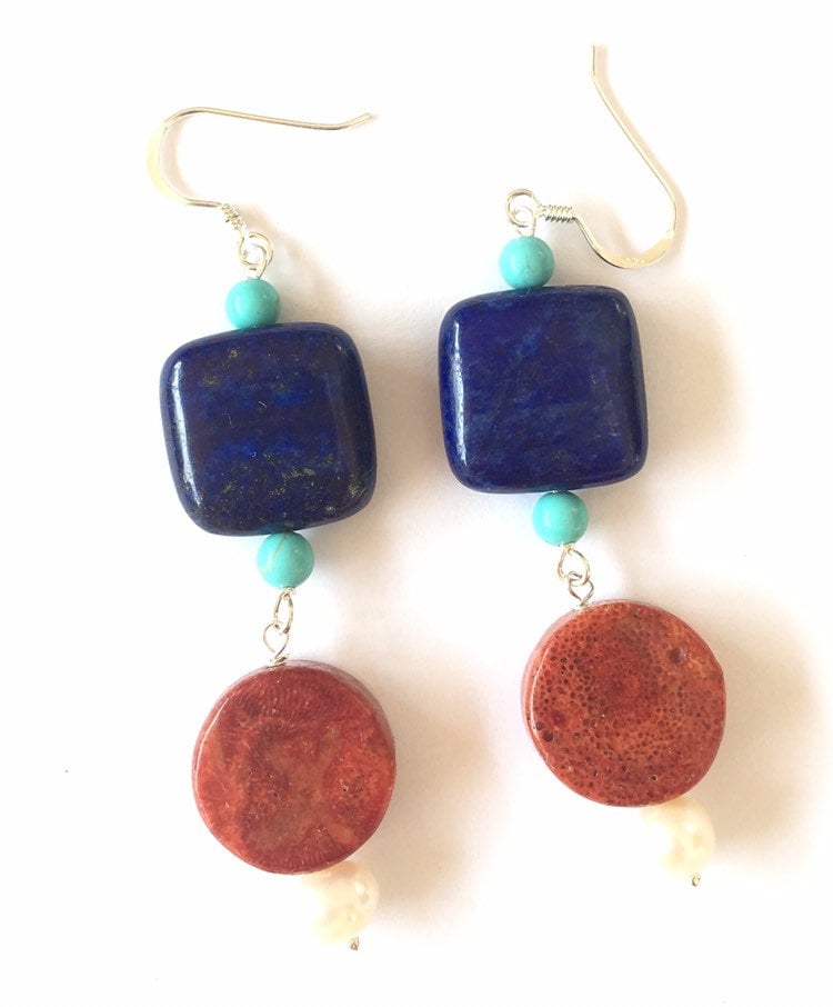 Koralle Und Lapislazuli Lange Ohrringe von BorealisJewellery
