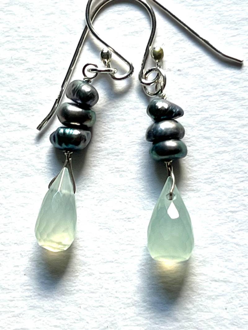 Ohrringe Aus Chalcedon Und Perlen von BorealisJewellery