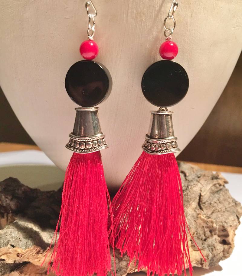 Onyx Quasten Ohrringe von BorealisJewellery