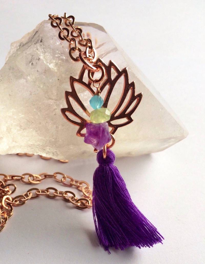Rosegold Lotus Anhänger Amethyst Sternachat Halskette von BorealisJewellery
