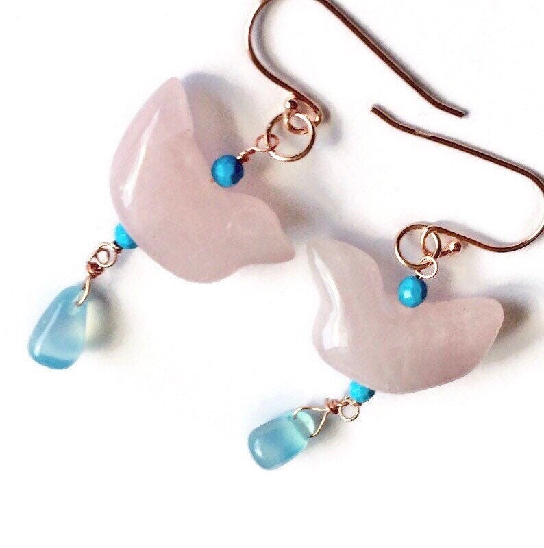 Rosenquarz Vogel Ohrringe von BorealisJewellery