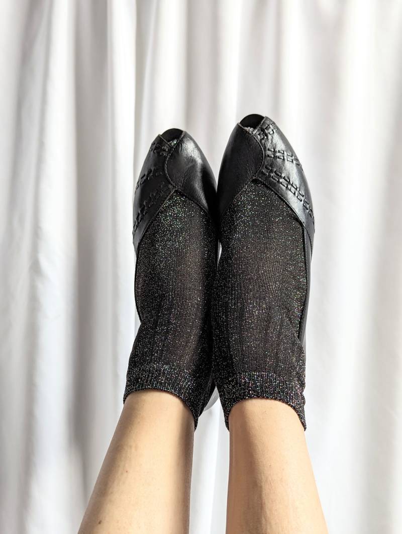 Vintage Schwarze Leder Peep Toe Schuhe Kleine Absatz Grösse 37 von Boretrolondon