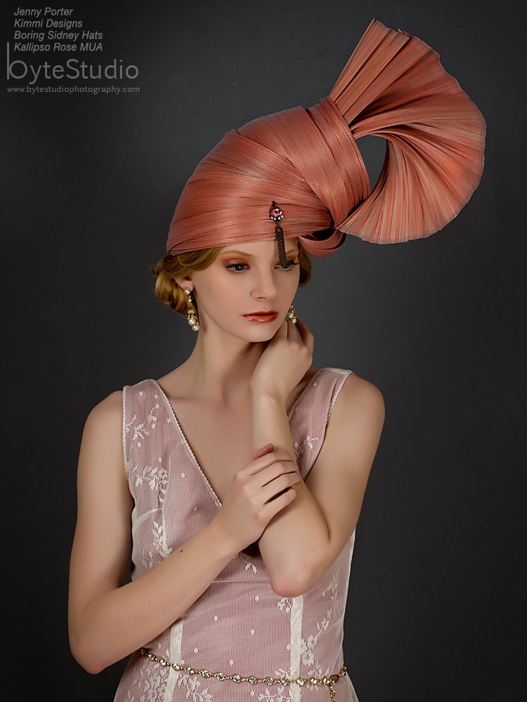 Haute Couture Headpiece Jinsin Kentucky Derby Hut Haute Couture Headpiece Jinsin Kentucky Derby Hut von BoringSidney