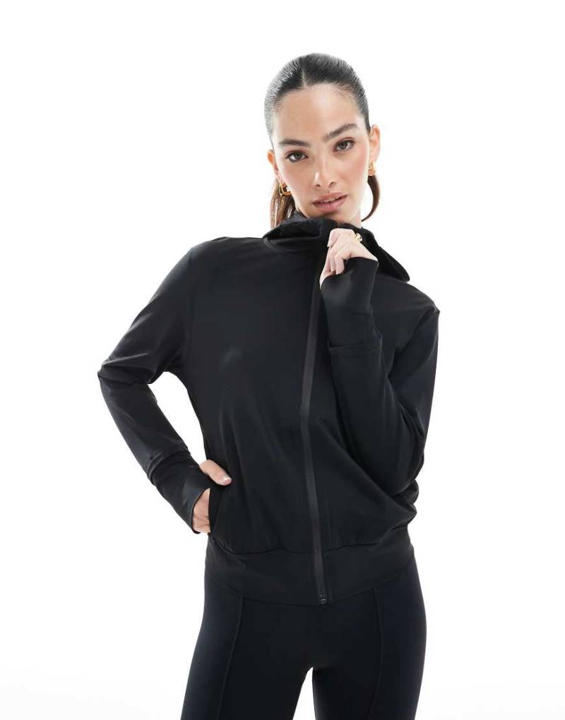 Born Living Yoga - Airla - Leichte Sportjacke in Schwarz mit Kapuze von Born Living Yoga