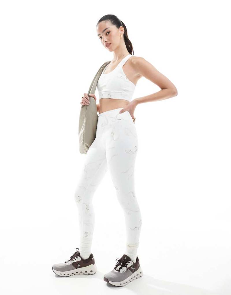 Born Living Yoga - Helio - 7/8-Leggings mit stylischem Muster in Pilzbraun-Neutral von Born Living Yoga