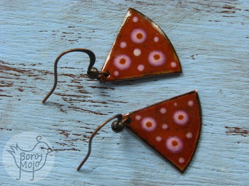 Braun Gepunktet Kupfer Emaille Ohrringe - Natürliche Fackel Gebrannt Schmuck von BoroMojoShop