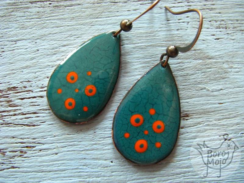 Tropfen Form Türkis Orange Gepunktet Kupfer Emaille Ohrringe - Natürliche Fackel Gebrannt Schmuck von BoroMojoShop