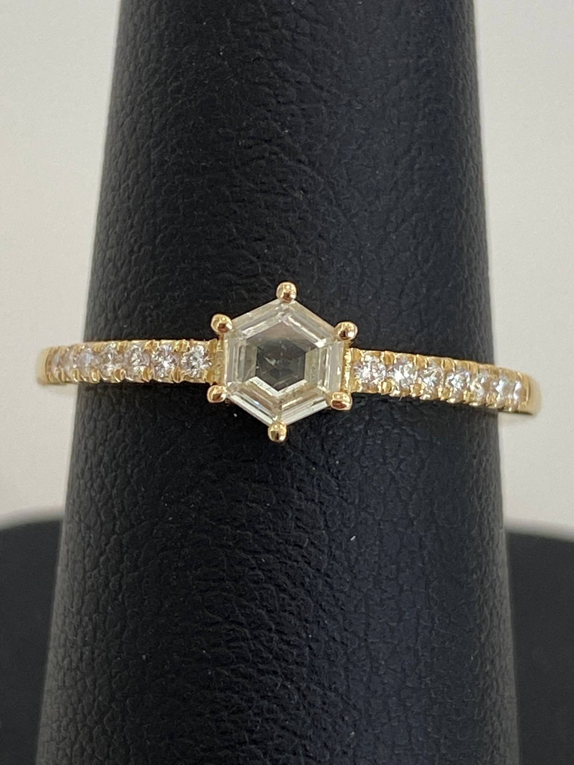 18K Karat Gelbgold Damen Ring 0, 25 Karg Sechseck Form Schritt Geschnitten Diamant Solitär Mit Band Schulter Geschenk Für Ihren Schmuck von BorohanFineJewelry