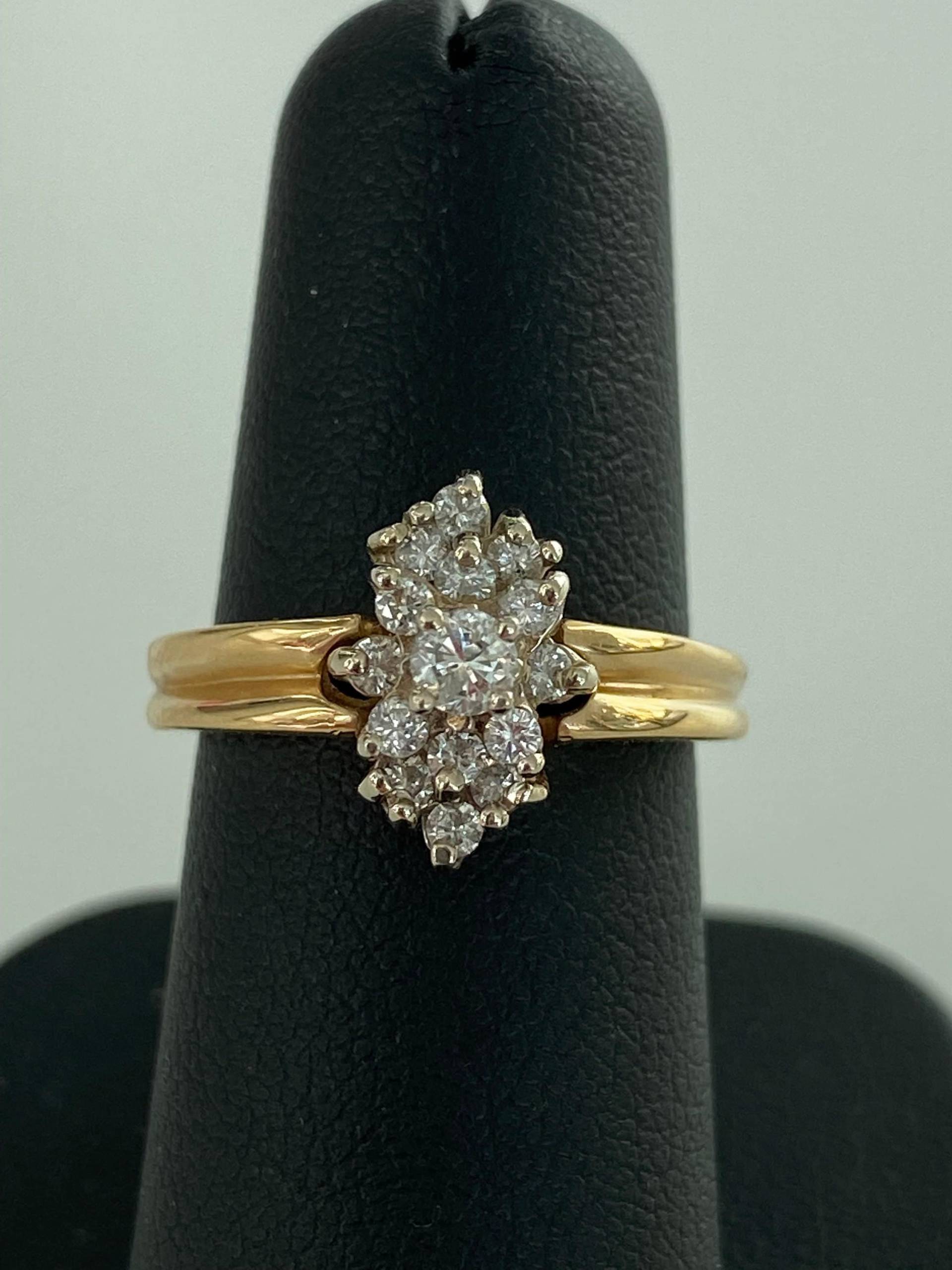 Neu Damen 14K Gelb Weiß Gold Zweifarbig Cluster Diamant Ring Geschenk Für Sie 0, 40 Ct Tdw Fine High End Luxus Schmuck Jahrestag von BorohanFineJewelry