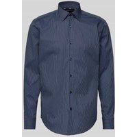 BOSS Regular Fit Business-Hemd mit Knopfleiste in Marine, Größe 45 von Boss