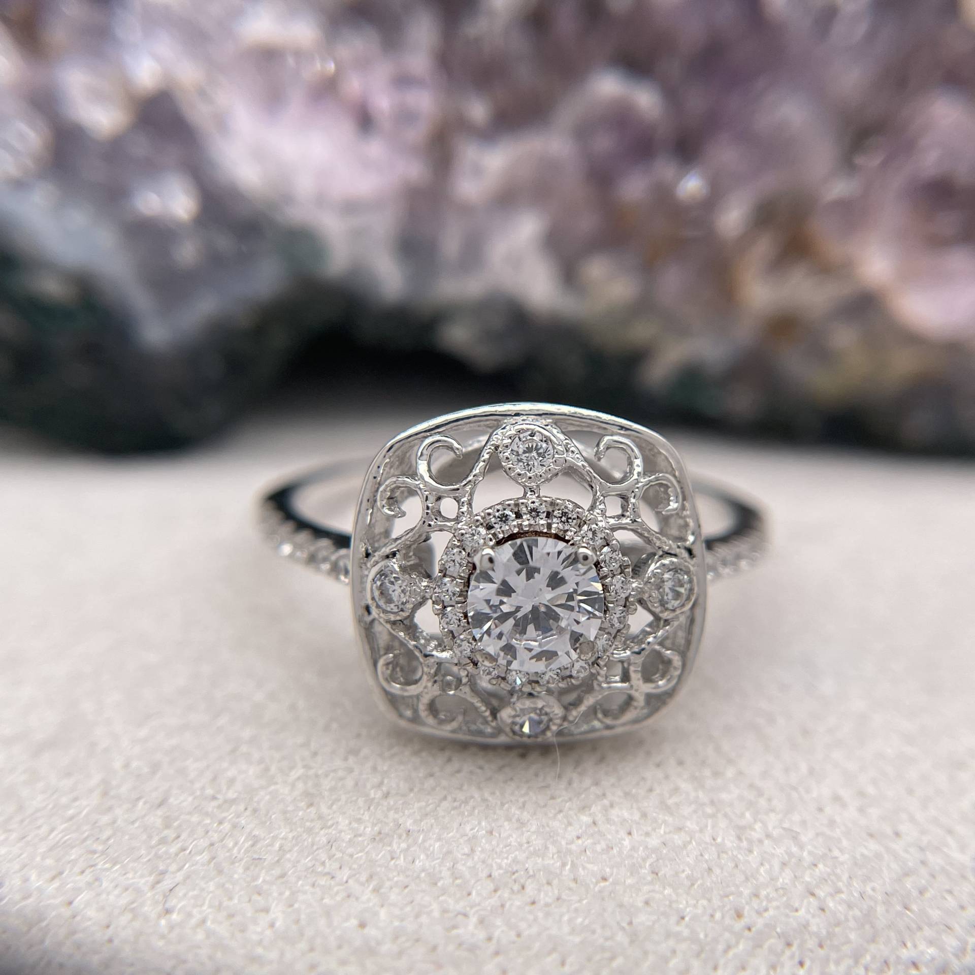 0, 56 Karat Rund Brillant Lab Erstellt/Natur Diamant Verlobungsring Ring von BostonAriaJewelry