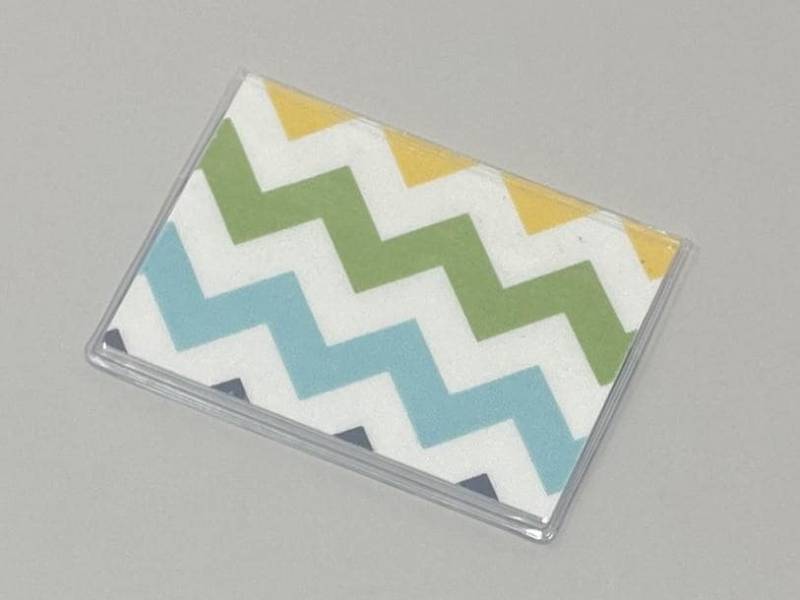 Kartenetui Mini Geldbörse Rainbow Chevron von BostonLinz