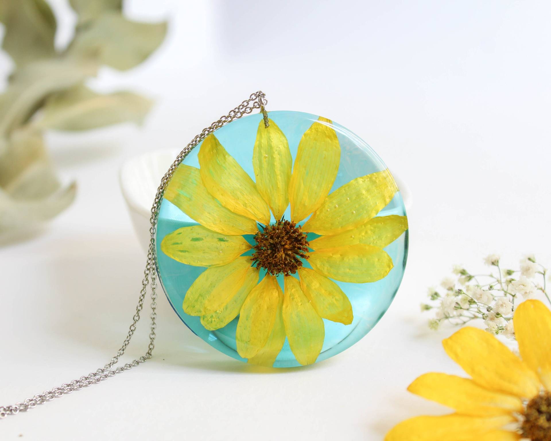 Echte Sonnenblume Halskette, Gepresste Blume Gelbe Schmuck, Geschenke Für Frauen, Himmelblaue Schmuck von BotaniaJewelry