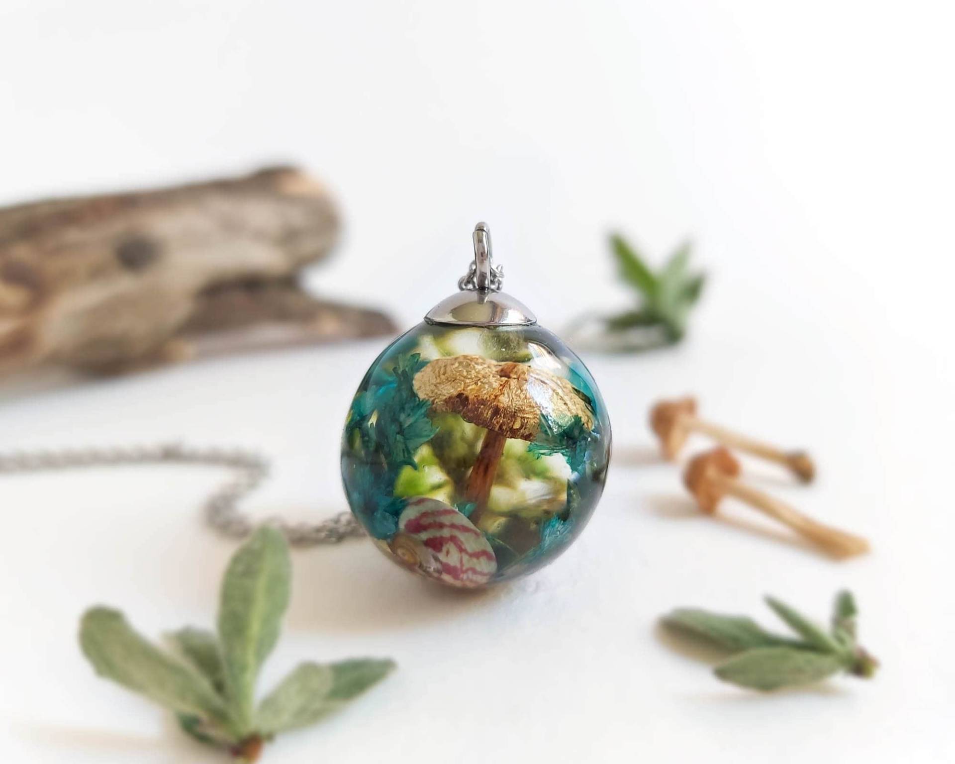 Zauberpilz Halskette, Terrarium Halskette Blume, Wunderlicher Schmuck, Natur Inspirierte Geschenke Für Frauen, Pilz von BotaniaJewelry