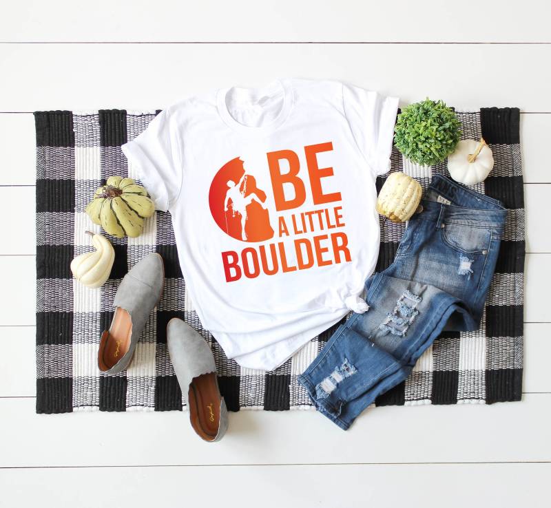 Werden Sie Ein Wenig Boulder - Bunte Klettern Sportler Kurzarm Unisex T-Shirt von BoulderDesignStudio
