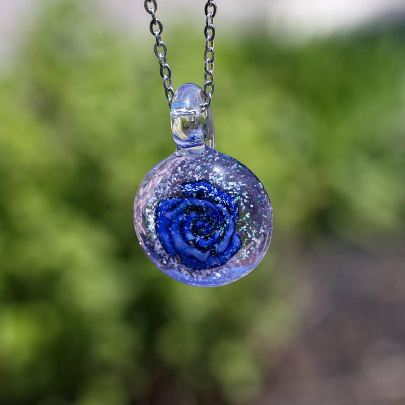 Glasperlen Halskette - Lampwork Rose Trippy Glas Anhänger Weihnachtsgeschenk von BourgeoisGlass