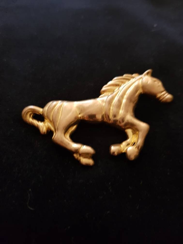 Vintage Gold Ton Pferde Brosche Pferd Pin Reizend Schmuck Metall Sammler Mid Century Geschenk Boxed Schiffe Weltweit von Boutflowers