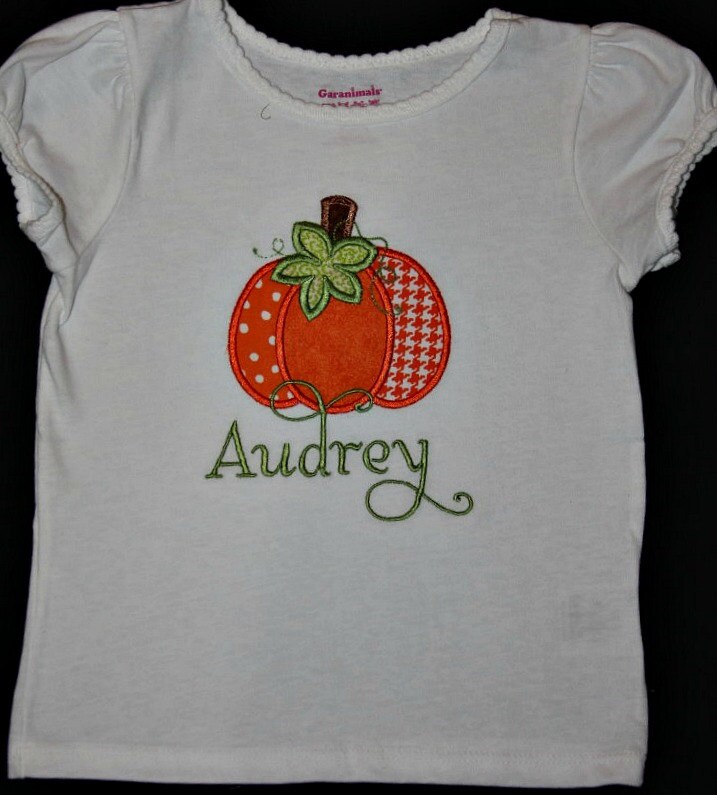 Diese Kleinen Kürbis Wird Eine Große Schwester/Bruder Applizierten Shirt von BoutiqfullyYours