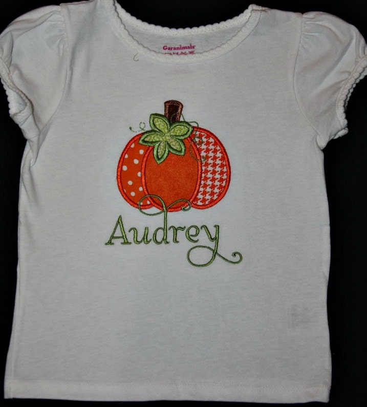 Diese Kleinen Kürbis Wird Eine Große Schwester/Bruder Applizierten Shirt von BoutiqfullyYours