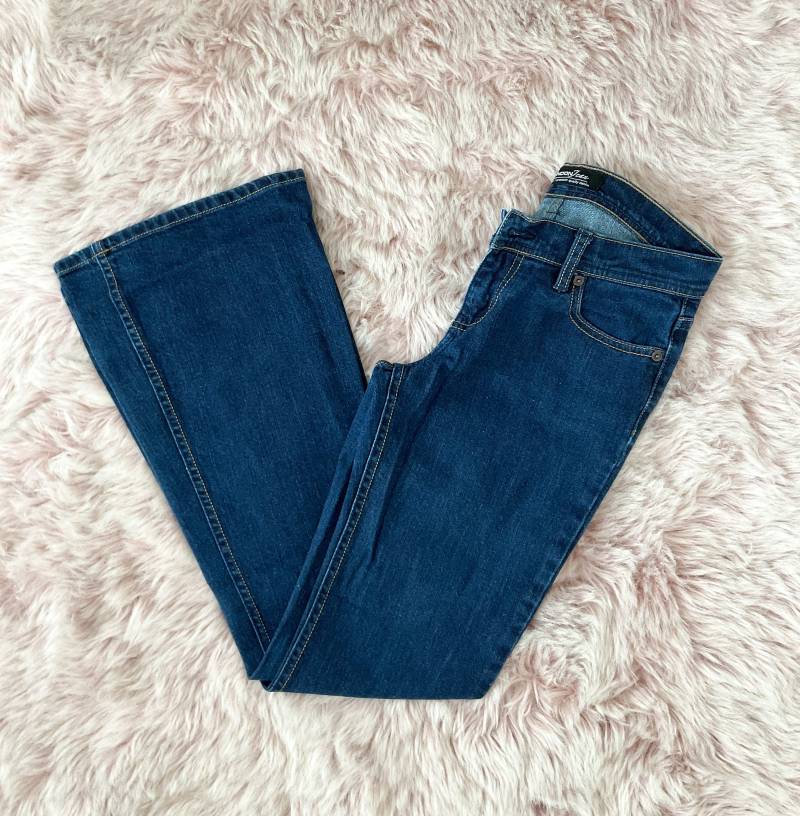 Vintage Y2K Jeans 5-Pocket Bootcut in Gr. Uk 4/Xs -Low Waist - Stone Blue von BoutiqueAncienne