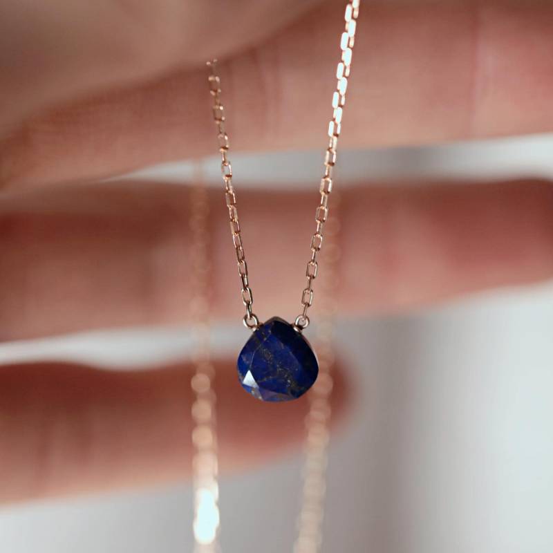 Lapis Lazuli Halskette in 585 Gelb-, Rosé - Oder Weißgold, September Geburtsstein, Heilstein Kristall, Handgemachter Schmuck von BoutiqueBaltique