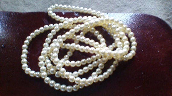 Reiche Luster Endless Strand Creme Farbige Kultivierte Perlen 36 Zoll 5mm Perle Reiche Luster Endless Strand Creme Farbige Kultivierte Perlen 36 Zoll 5mm Perle von BoutiqueKRMamber