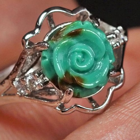 Sz6.5 Wunderschöner Seltener Handgeschnitzter 11.35Ct 100% Natürlicher 18K Vergoldeter Geschnitzter Blumen Türkis Verstellbarer Ring Sz6.5 Wunderschöner Seltener Handgeschnitzter 11.35Ct 100% Natürlicher 18K Vergoldeter Geschnitzter Blumen Türkis Verstellbarer Ring von BoutiqueKRMamber