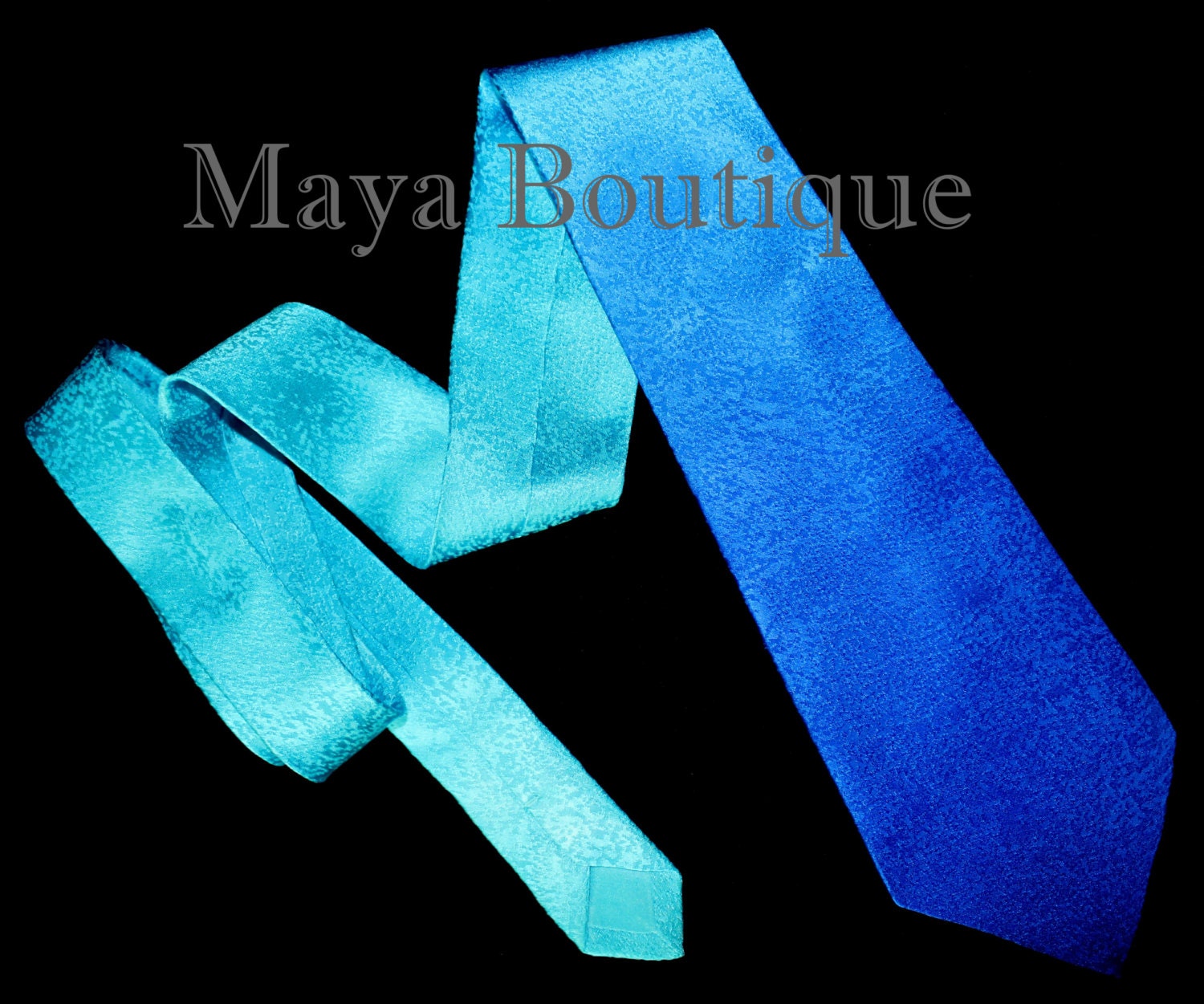 Art To Wear Seidenhalsband Handgefärbt Blau Türkis Ombre Maya Matazaro + Geschenkbox von BoutiqueMaya