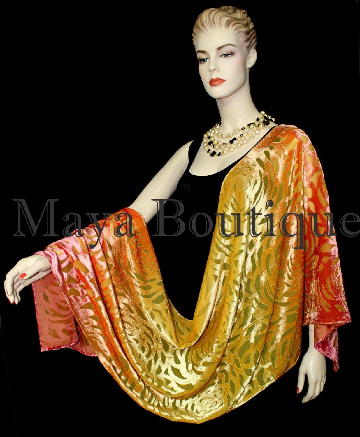 Maya Matazaro Handgefärbt Orange Gold Kamelie Schal Wickelschal Ausbrenner Samt von BoutiqueMaya