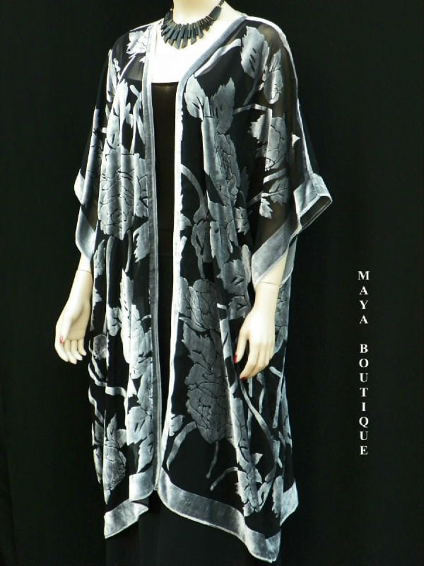 Seide Burnout Samt Jacke Kimono Duster Silber Schwarz No Fringe Maya Matazaro von BoutiqueMaya
