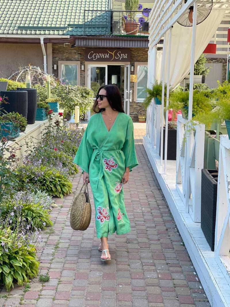 Schmetterling Wickelkleid Leinen Kimono Kleid Bestickt Resort Robe Boutiqueua von BoutiqueUA