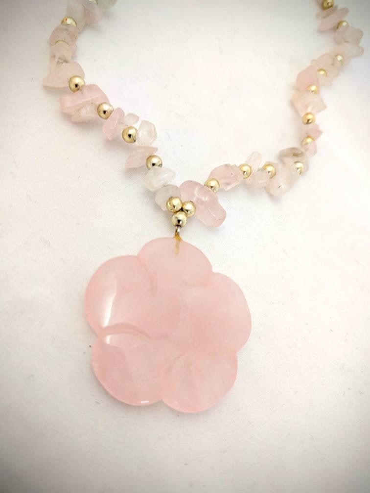 Frühlingsblumen - Rosa Quarzblüte Schöne Handgefertigte Stück Frühlingsblumen - Rosa Quarzblüte Schöne Handgefertigte Stück von BoutiqueVintageBox