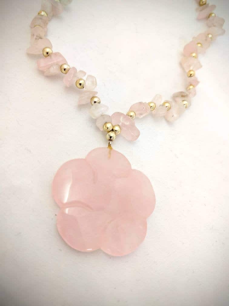 Frühlingsblumen - Rosa Quarzblüte Schöne Handgefertigte Stück Frühlingsblumen - Rosa Quarzblüte Schöne Handgefertigte Stück von BoutiqueVintageBox