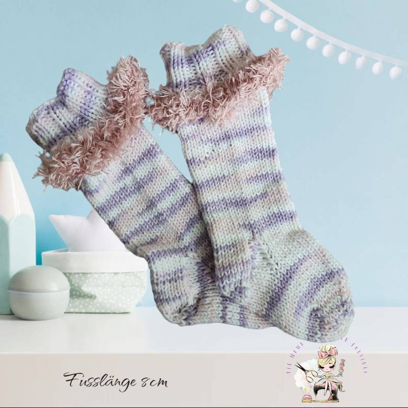 Babysocken Handgestrickt, Mit Rüschchen , Gestrickte Baby Wollsocken, Geschenk Geburt Baby von BoutiquebyBigMama