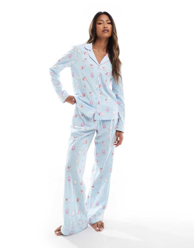 Boux Avenue - Weihnachtlicher Fleece-Pyjama mit langärmligem Hemd und Hose mit Eisbären-Print, inkl. Tasche-Blau von Boux Avenue