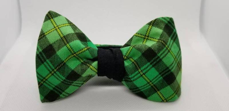 Grüne Und Schwarze Entwerfer Plaid 2 - in 1 Freestyle Bowtiebyedj Grüne Und Schwarze Entwerfer Plaid 2 - in 1 Freestyle Bowtiebyedj von BowTiesByEDJ