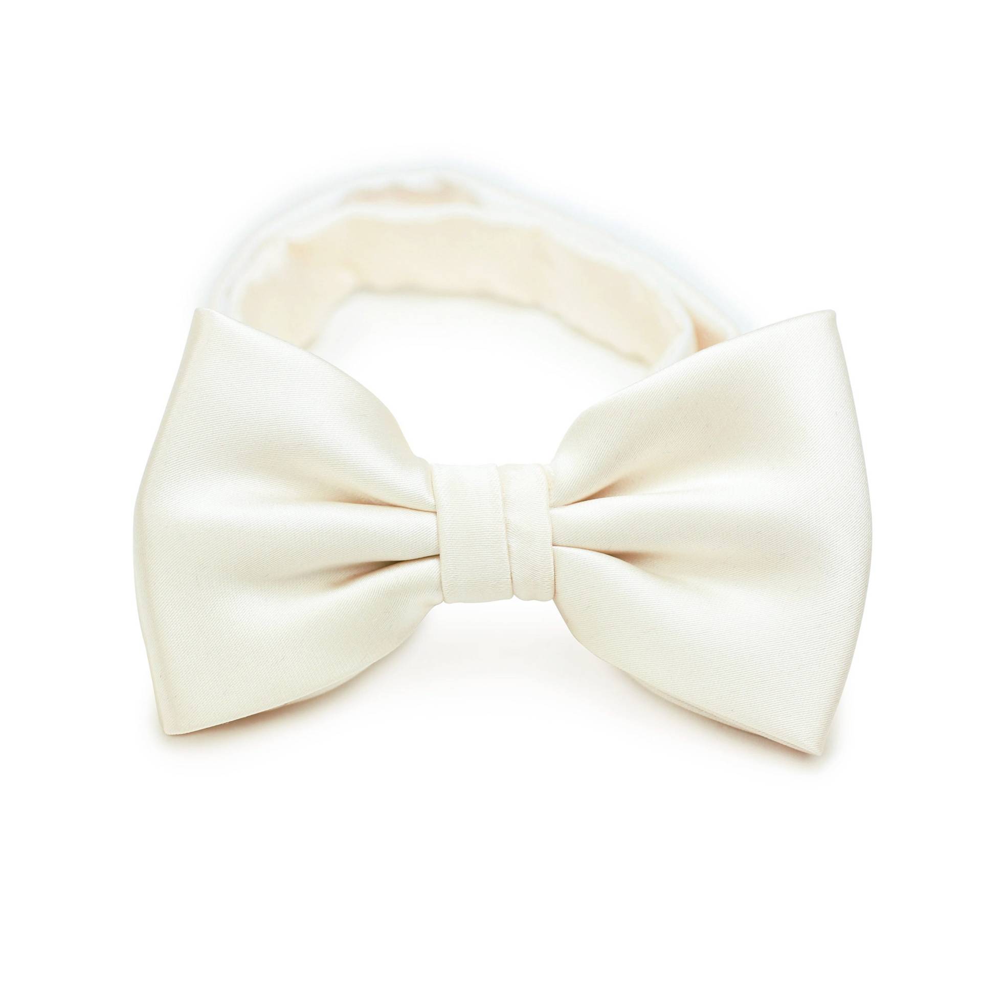 Creme Fliege | Herren Hochzeit in Elegante Satin Finish Fliege Farbe Vorgebundener | Längenverstellbar von BowsNTiesShop