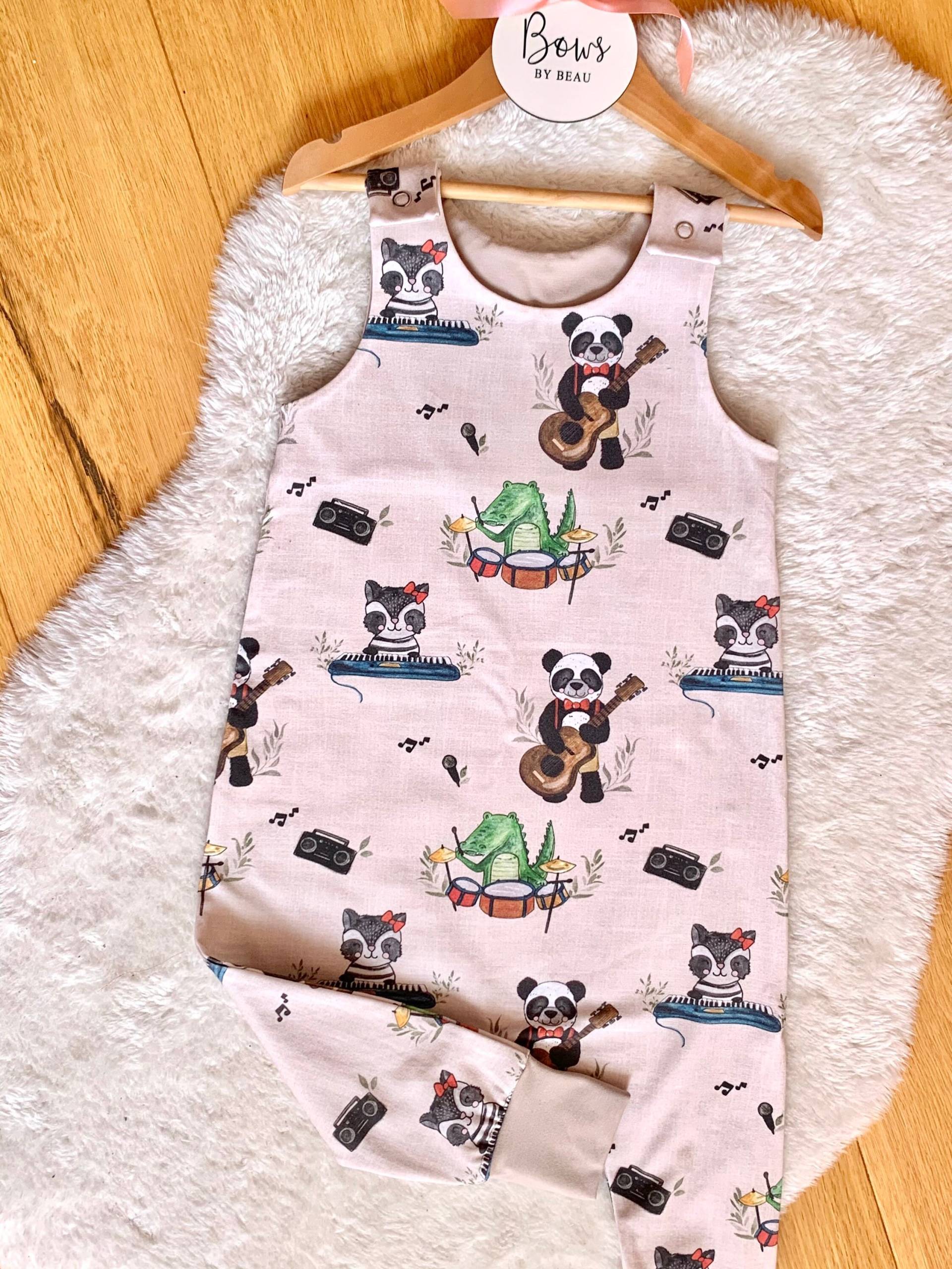 Pandamonium Tierband Unisex Junge Mädchen Strampler Leggings Und Kleid Mit Passenden Bib, Turban Stirnband Optionen. Exklusiver Druck von Bowsbybeau