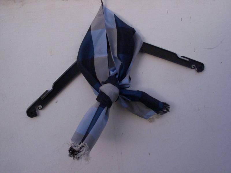 Vintage Eleganter Schal Aus Glänzendem Taft, Etwa 1940Er Bis 50Er Jahre, Ein Zauberhaftes Kleines Geschenk von BoxV