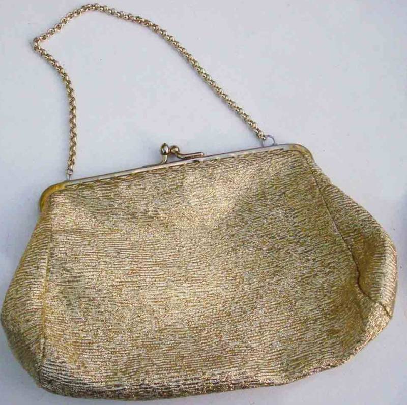 Vintage Goldtasche, Glamouröse Glitzernde Hellgold Abendtasche Für Partyabends, Abschlussball, Circa 1960Er Jahre Vintage Goldtasche, Glamouröse Glitzernde Hellgold Abendtasche Für Partyabends, Abschlussball, Circa 1960Er Jahre von BoxV