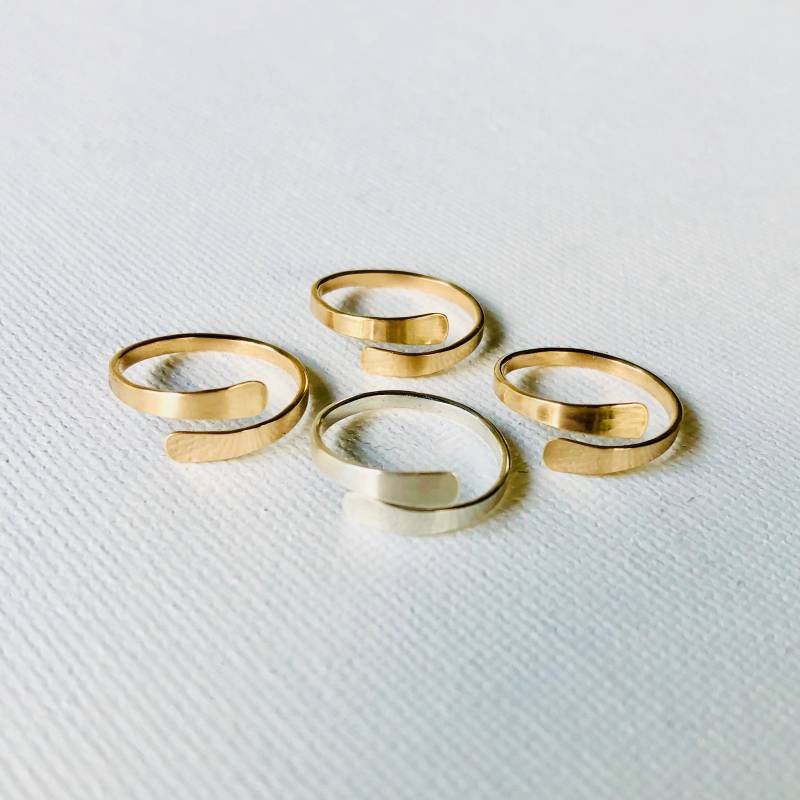Verstellbarer Zehenring Handgemachtes Sterling Silber Oder Gold Fill von BoxofPearlsbyAmanda