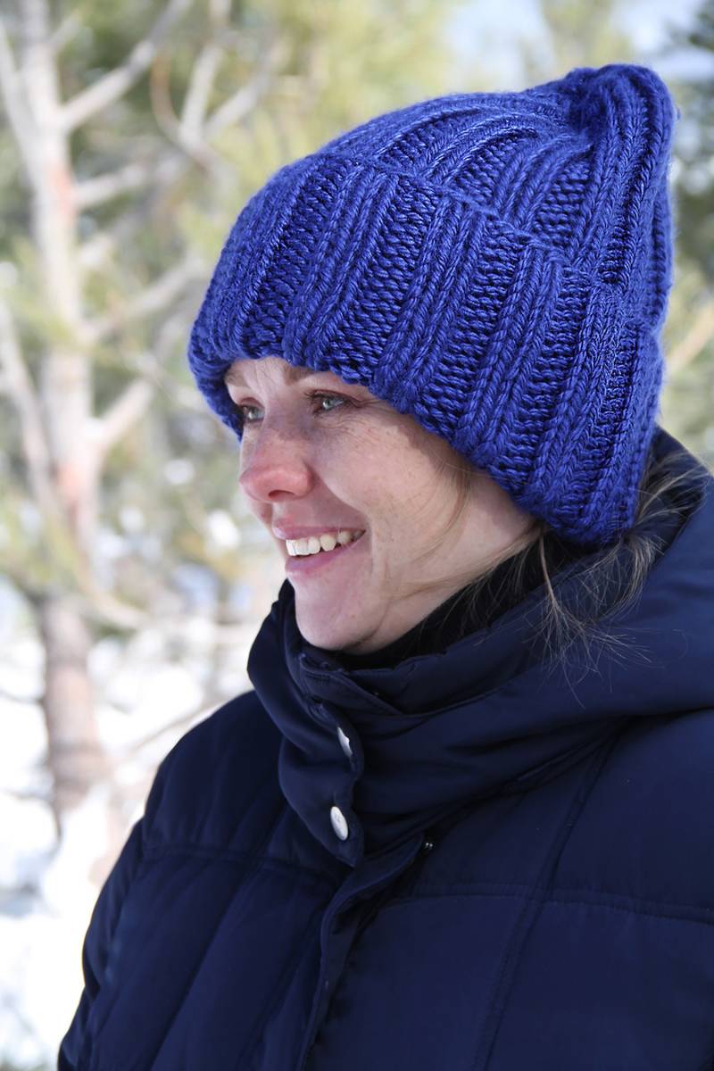 Winter Handgestrickte Slouchy Beanie - Weiche Blaue Mütze Für Frauen, Gemütlich Und Stilvoll, Ideal Kaltes Wetter, Perfektes Winteraccessoire von BozhinskiHandMade