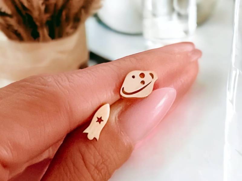 Mini Ohrstecker I Universum Rakete Weltall Weltkugel Galaxy Rosegold Gold Silber Kinder Mädchen von Brabiis