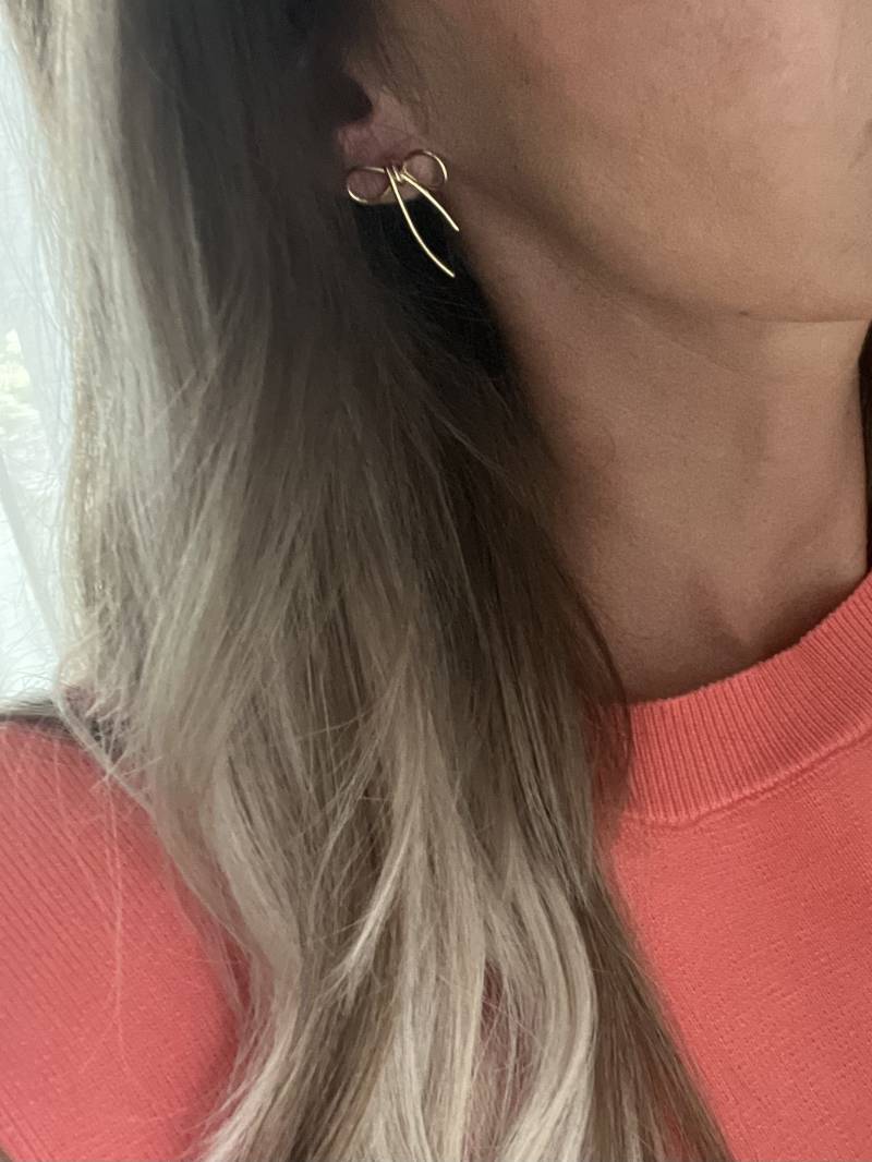 Ohrstecker Bow I Schleife Gold Zarte Schleifenstecker Mädchen Ohrringe von Brabiis